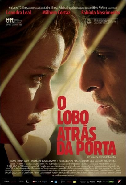 Portuguese poster of the movie Un Loup derrière la porte