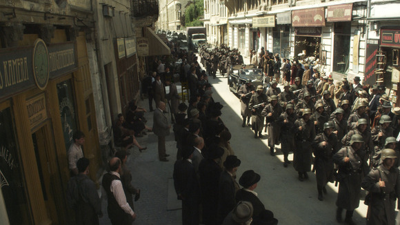 Photo du film Walking with the Enemy