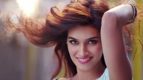 Photo from the movie Heropanti