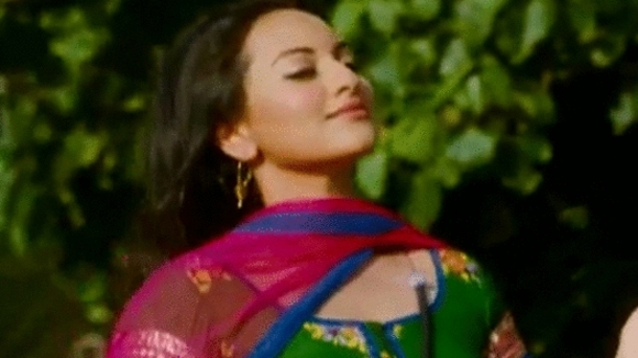 Photo from the movie Rowdy Rathore [2012]