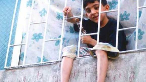 Photo from the movie The Apple [1998]