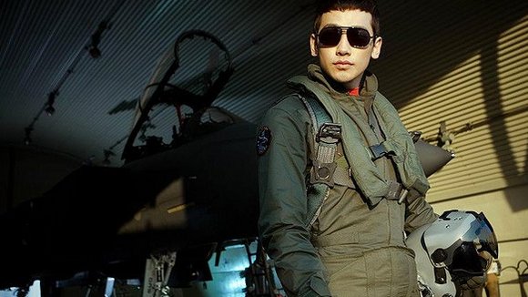 Photo from the movie Soar Into the Sun [2012]