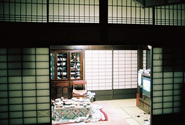 Photo du film The Works and Days, of Tayoko Shiojiri in the Shiotani Basin