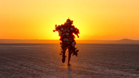 Photo from the movie The Sky Trembles and the Earth is Afraid and the Two Eyes Are Not Brothers [2015]