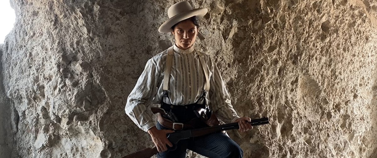 Photo from the movie The Woman Who Robbed the Stagecoach [2021]