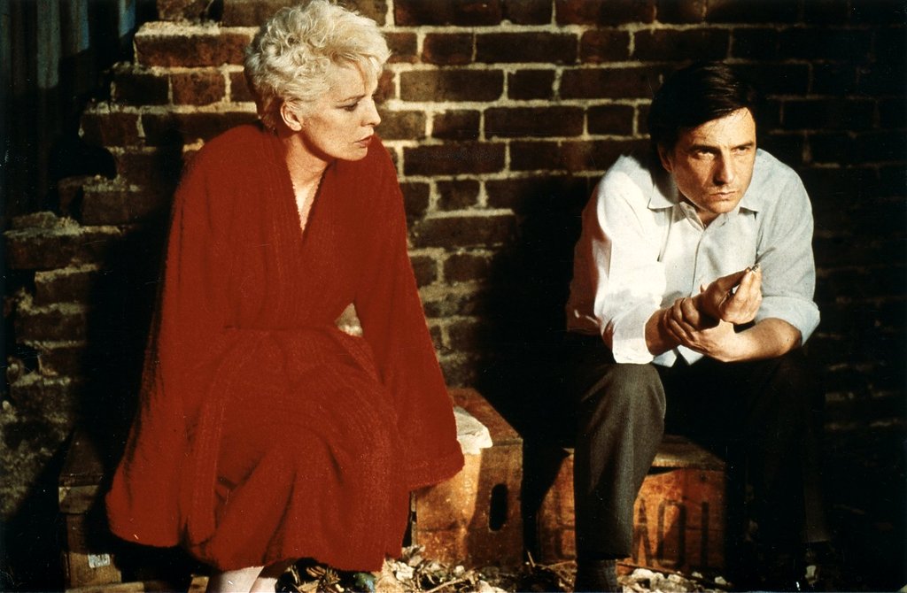 Photo from the movie I Hired A Contract Killer