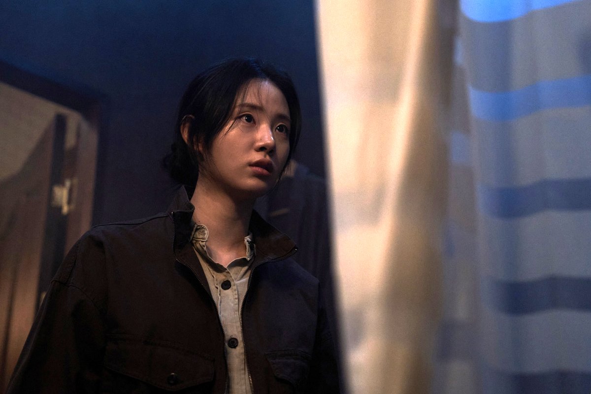 Photo from the movie Pagwa [2025]