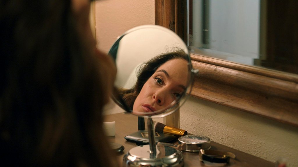 Photo from the movie Easy Living