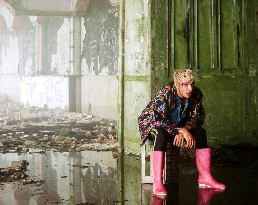 Photo from the movie Turn of the Tide