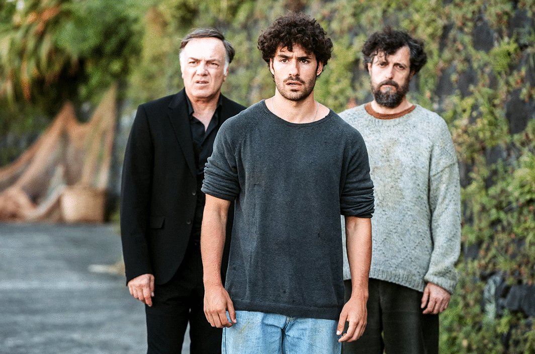 Photo from the movie Turn of the Tide