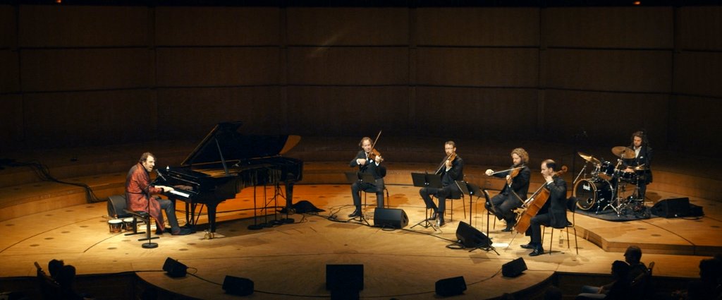 Photo du film Shut Up and Play the Piano [2018]