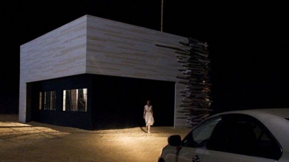 Photo from the movie Vanishing Waves [2012]