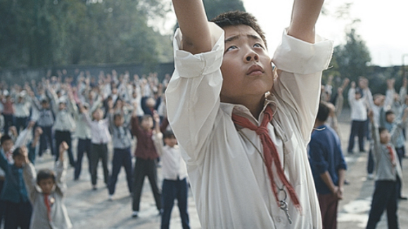 Photo from the movie 11 Flowers [2011]