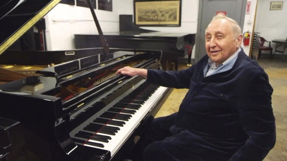 Photo from the movie Seymour: An Introduction