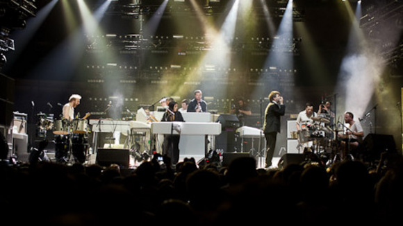 Photo du film Shut Up and Play the Hits