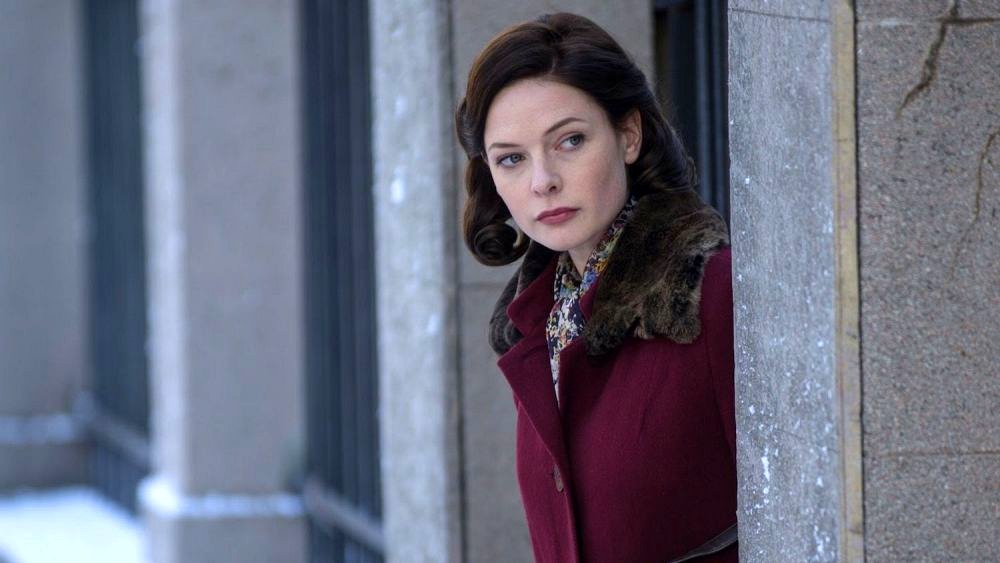 Photo from the movie Despite the Falling Snow