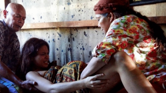 Photo from the movie Thy Womb [2012]