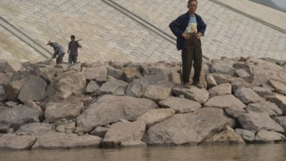 Photo from the movie Up the Yangtze [2007]
