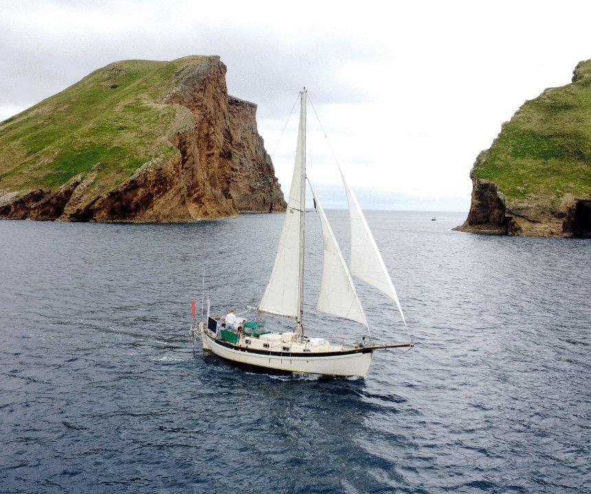 Photo from the movie Les aventuriers voyageurs: Seule en mer, de l'Afrique du Sud aux Açores [2023]
