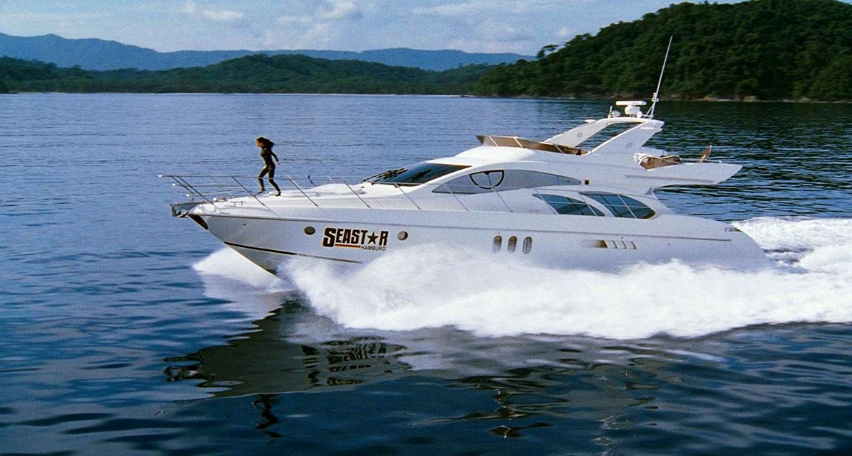 Photo from the movie Deep Gold