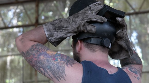 Photo from the movie The Pleasure is Mine [2015]