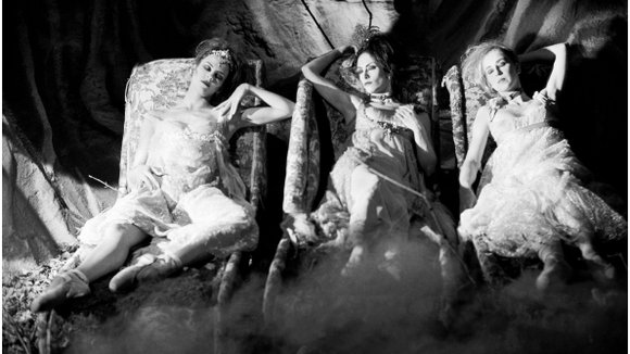 Photo from the movie Dracula: Pages from a Virgin's Diary [2003]