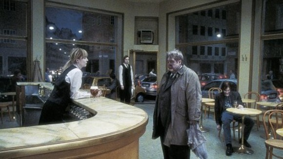 Photo du film Songs from the Second Floor [2001]