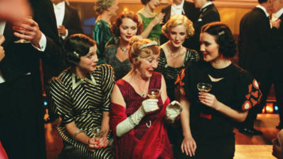 Photo du film Madame Henderson présente