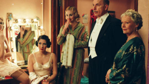 Photo du film Madame Henderson présente