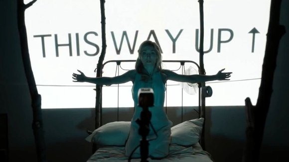 Photo from the movie Days and Nights