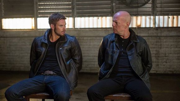 Photo from the movie Extraction