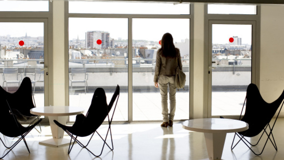 Photo from the movie Living on Love Alone