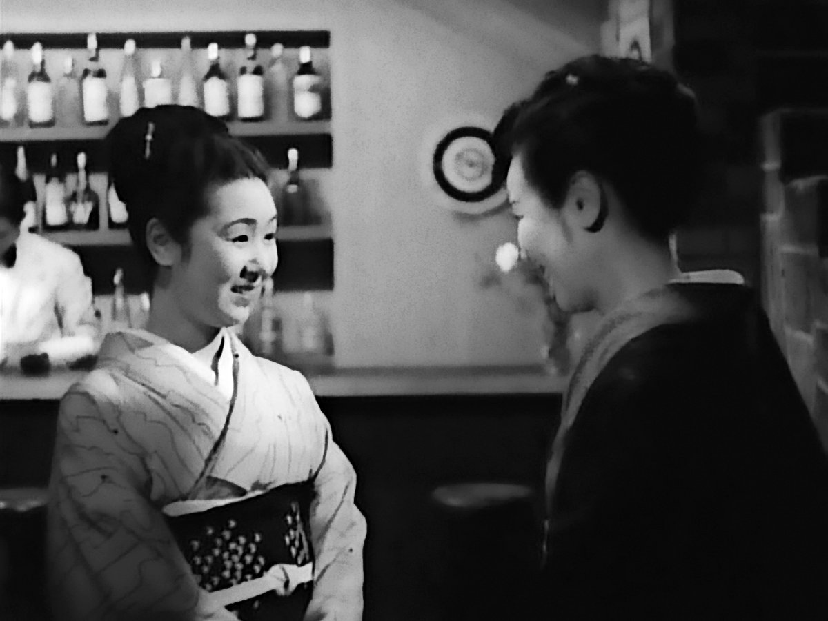 Photo from the movie Ginza Cosmetics [1951]