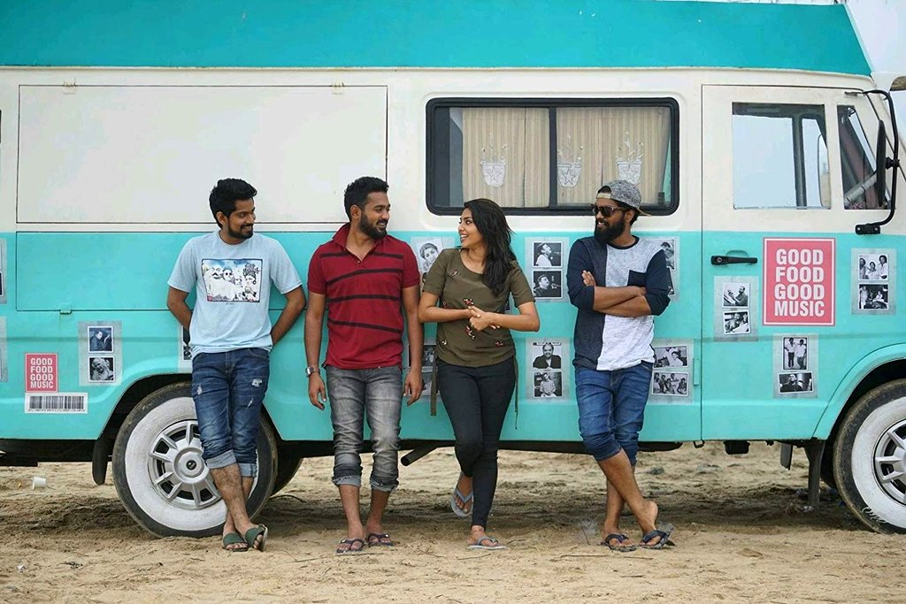 Photo du film Vijay Superum Pournamiyum [2019]