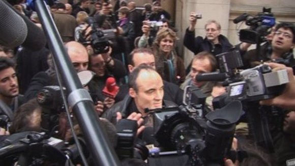 Photo from the movie C'est dur d'être aimé par des cons [2008]