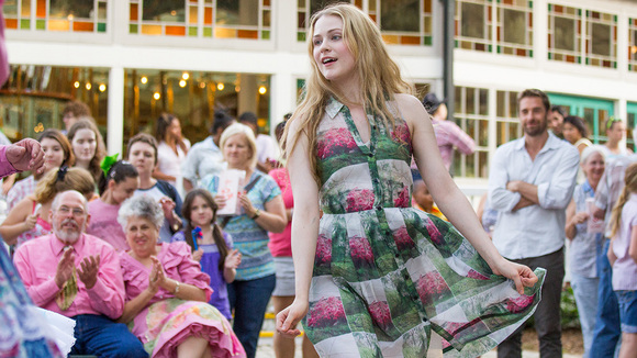 Photo from the movie Barefoot