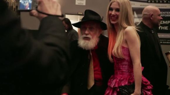 Photo from the movie An Honest Liar