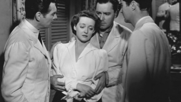 Photo from the movie The Letter