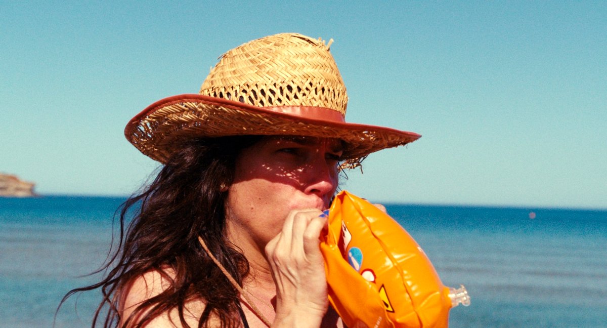 Photo from the movie L'aventura [2025]