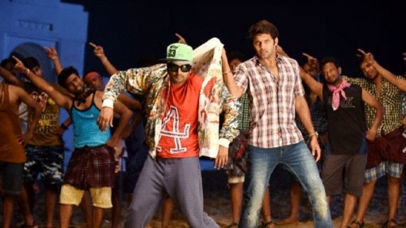 Photo from the movie Vasuvum Saravananum Onna Padichavanga [2015]