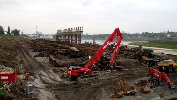 Photo from the movie Divine Location