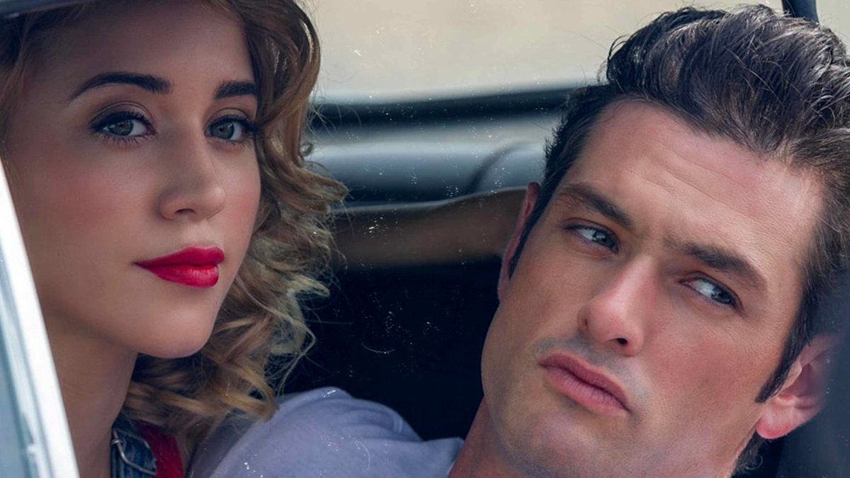 Photo from the movie Frank and Penelope [2022]