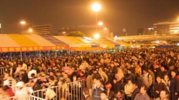 Photo from the movie Last Train Home [2009]