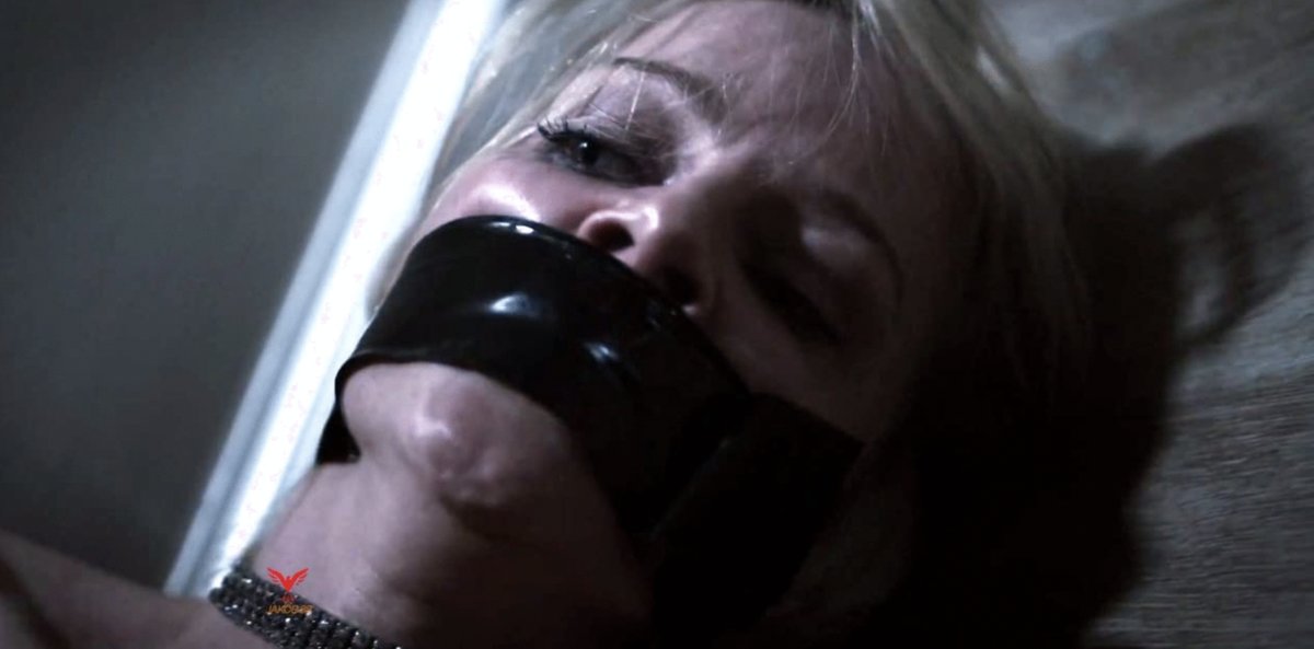 Photo from the movie Masquerade