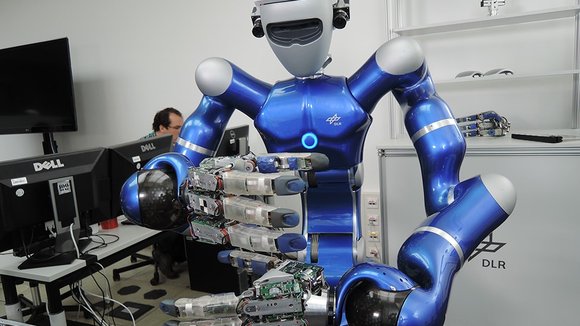 Photo from the movie Robots [2015]