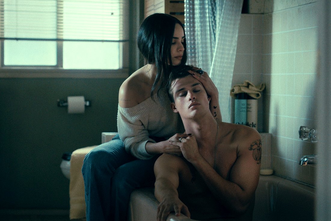 Photo from the movie Purple Hearts