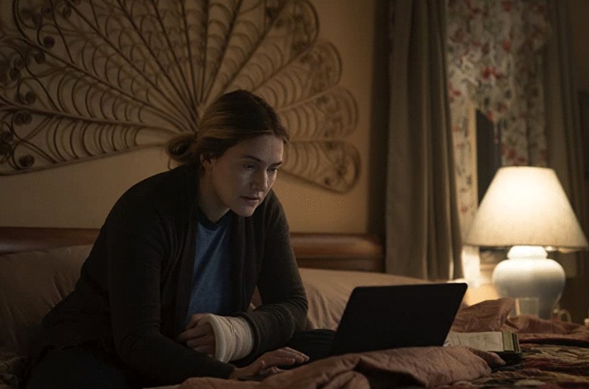 Photo from the movie Mare of Easttown [2021]