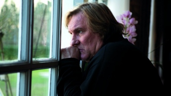 Photo from the movie Small World