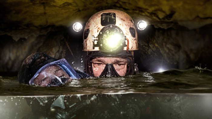 Photo from the movie The Cave [2019]