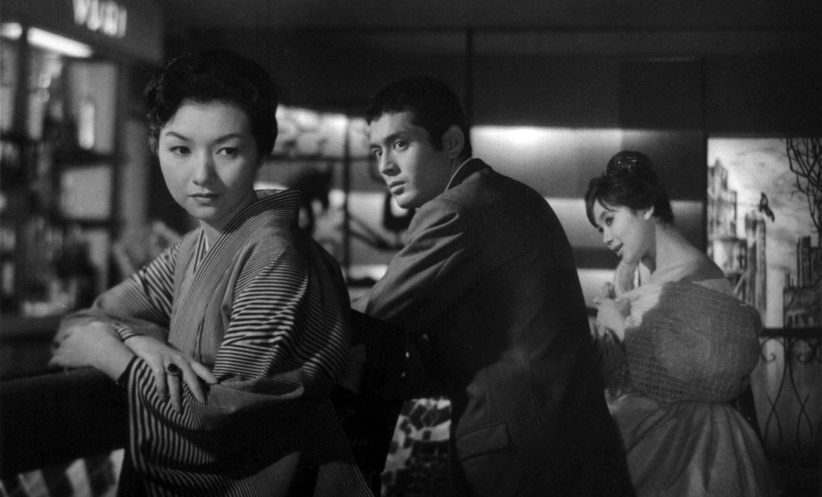 Photo du film When a Woman Ascends the Stairs